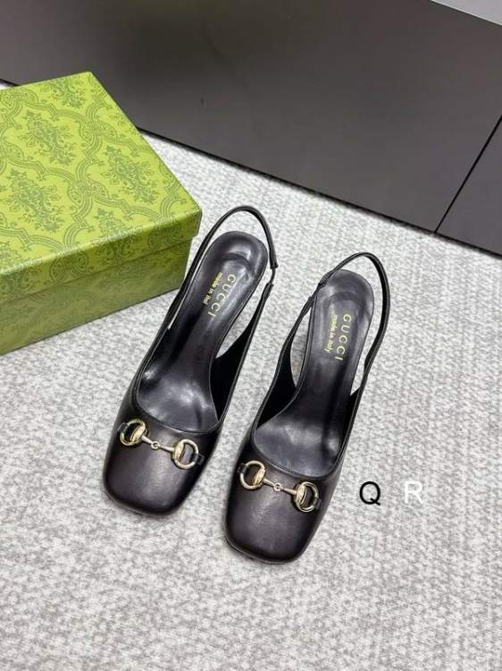 Picture of Prada Shoes _SKUPradasz35-40419092.5CMRR0502